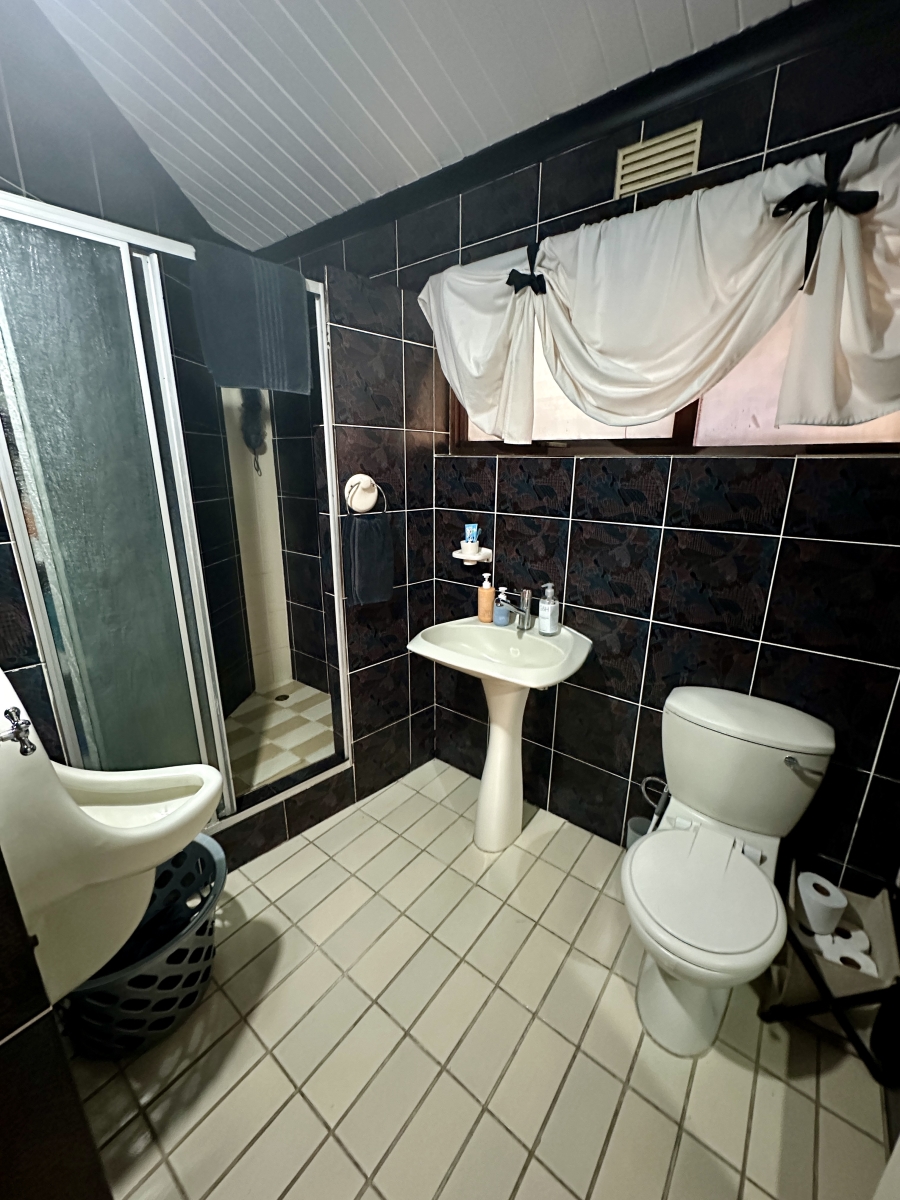 4 Bedroom Property for Sale in Sedgefield Central Western Cape